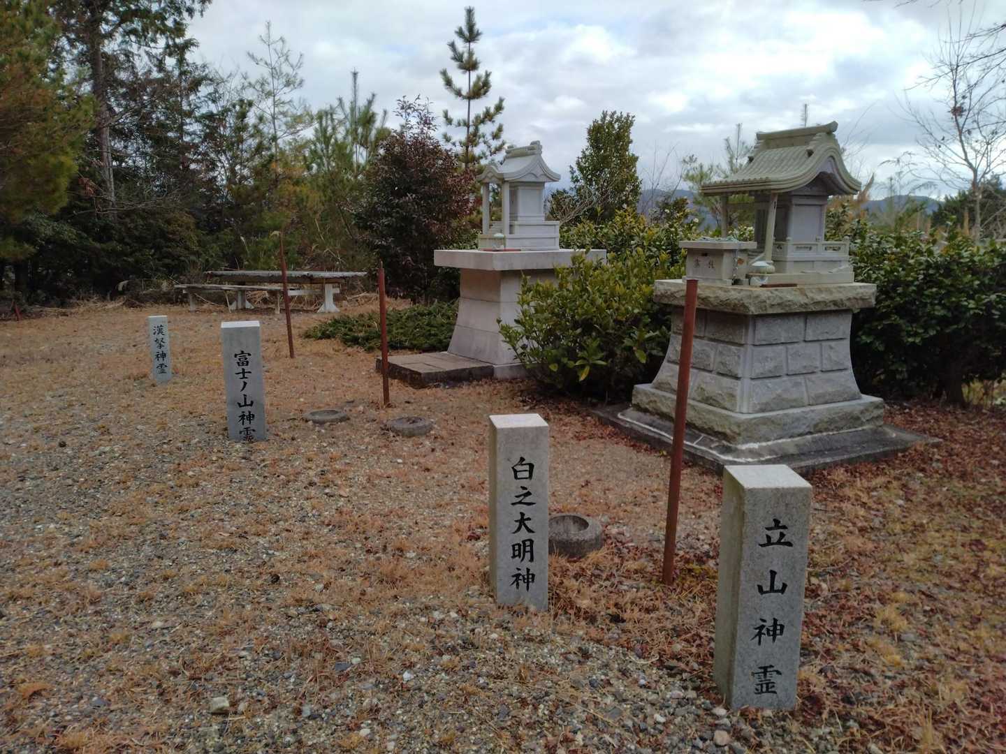 神霊に神社🙏