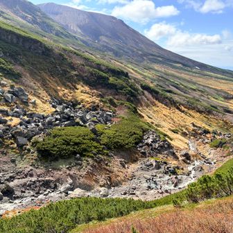 温泉！早く浸かりたい。

朝に霜が降りていたこともあり、結構足先冷えてるのを靴の中でも感じました。