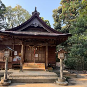 叶嶽神社。登山口からかなり登るため、参拝のハードルは高そう。