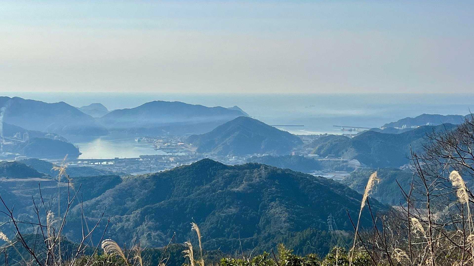 須崎の港の奥は太平洋