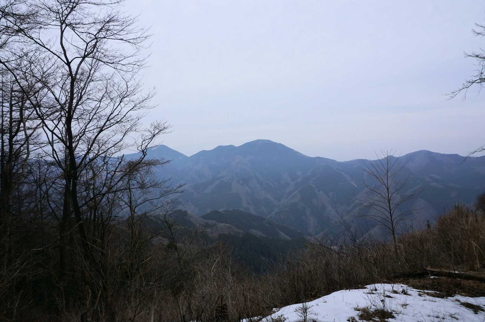 塚山への最後の取り付きも眺めが良いね👍
