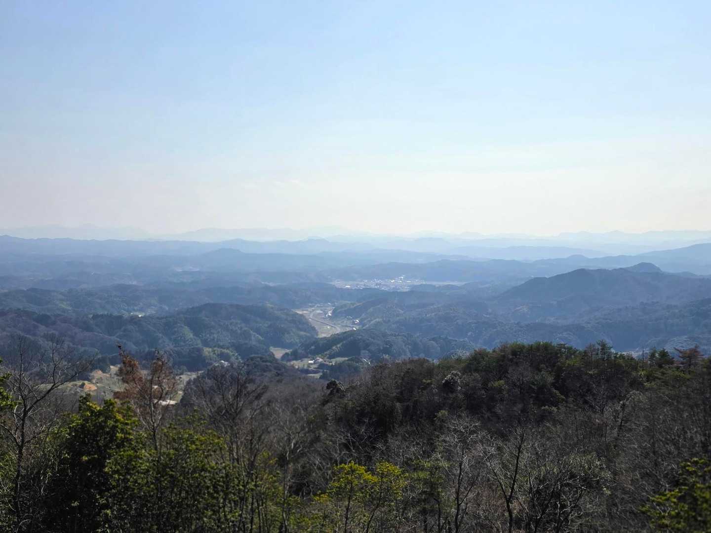 麓の幡屋地区も靄って良くみえない😨