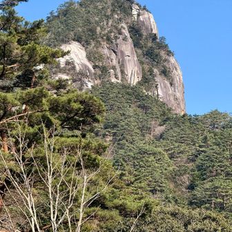 帰りの渡渉地点からの小積ダキ