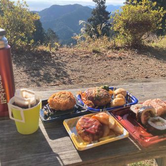 ハンバーグにメンチカツなど