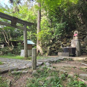突然の神社！！？