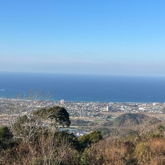 海水浴場で有名な岩井海岸がよく見えてます🎵
私も小さい時に何度か泳ぎに行ってたなー。内房なので波が穏やかだった覚えが😊