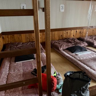 16人部屋まさかの貸切で快適すぎ