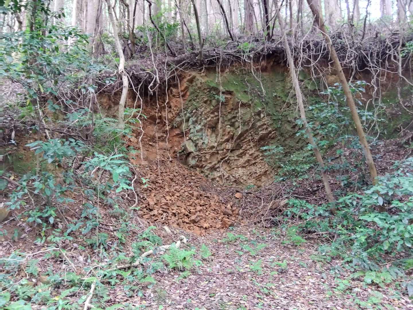 崩落😨