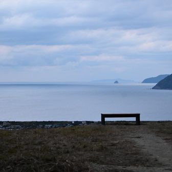 反対側に降りると車道があって展望台になってます。ここからの景色もすごくいい。