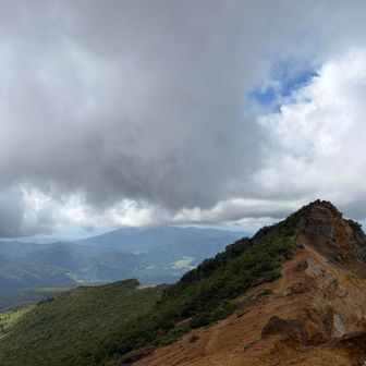 雲もちゃんととれないので、今日は来た道を下山