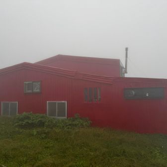 栂海山荘(側面)