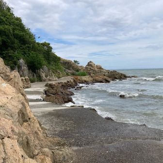 海岸線を歩きます