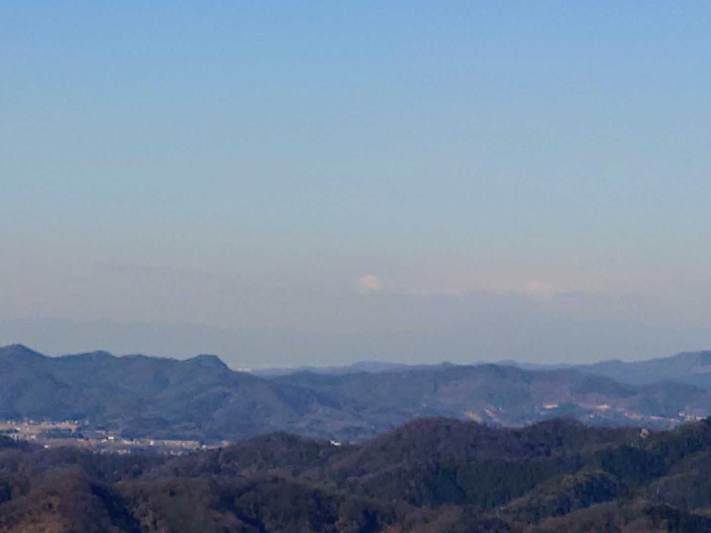 第一展望台から薄っすら浅間山かな？