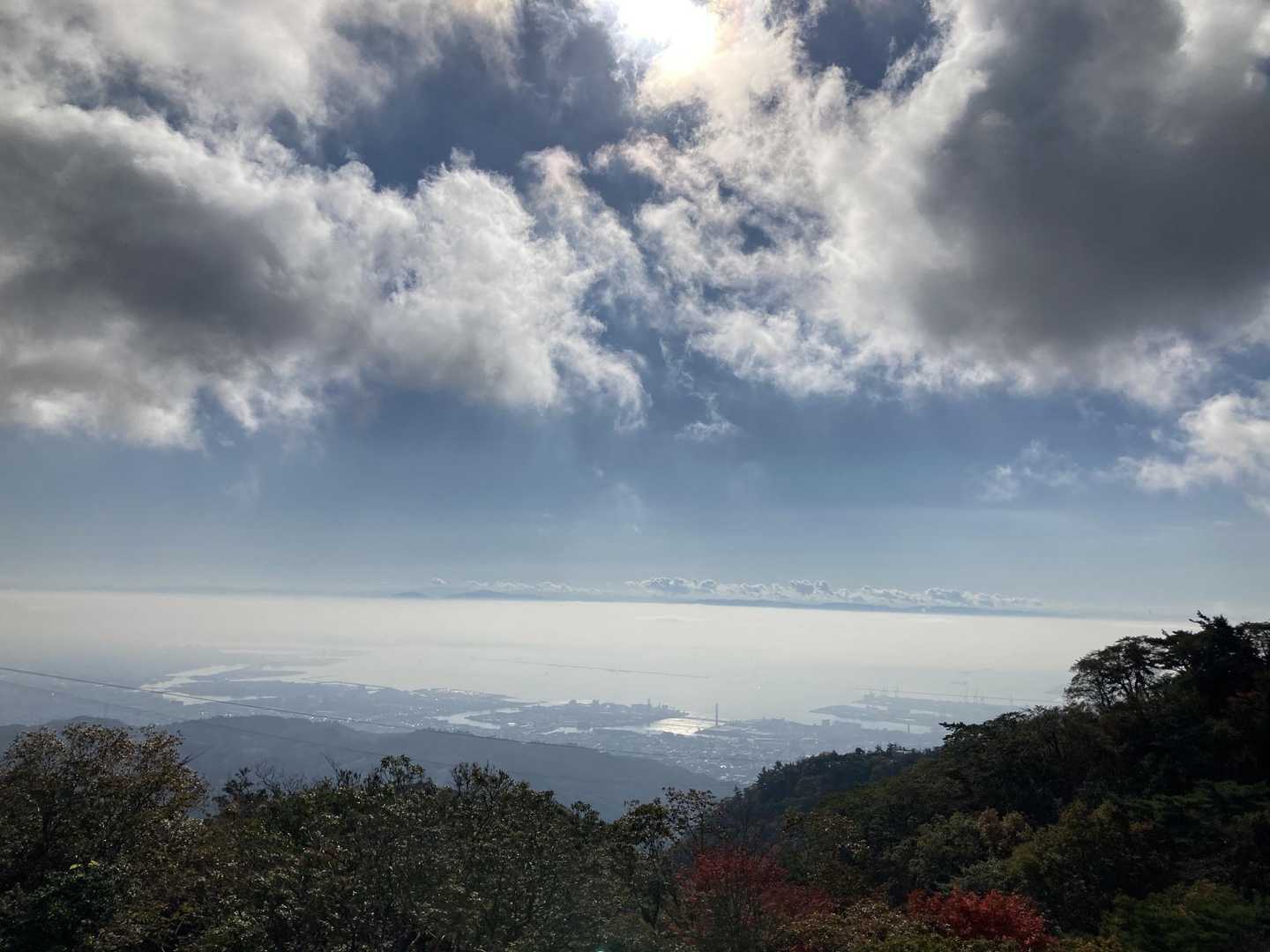 太陽と緑の道・石切道紅葉谷コースの写真