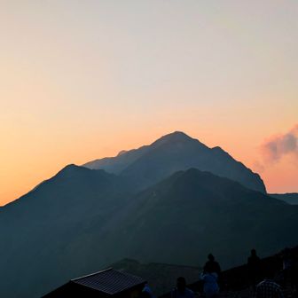 剱岳 夕景
こんなに感動的な夕暮れになるなんて
2024.10.21にあの頂に立ったんだ