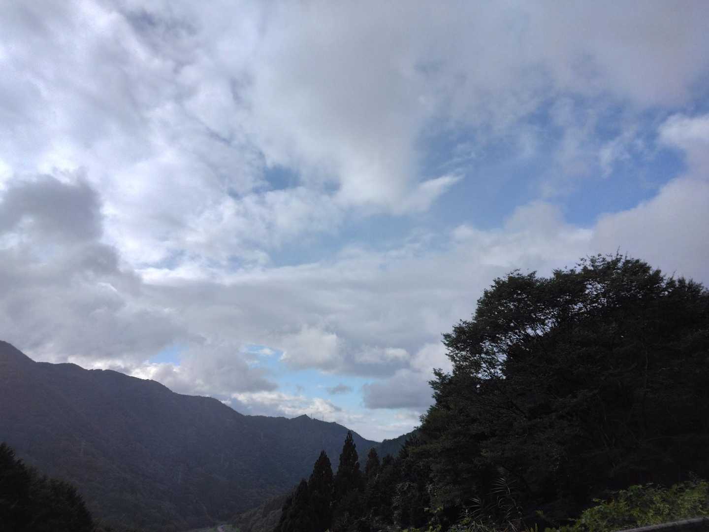 ようやく晴れ間が見える