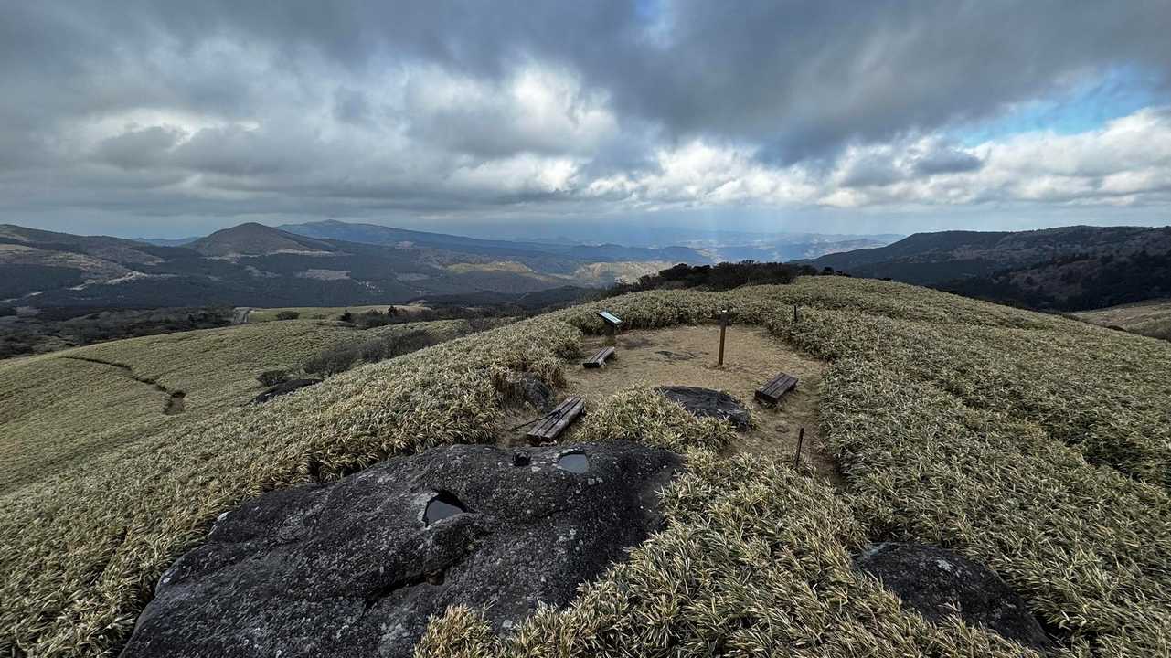 伊豆山陵線トレイル（三蓋山・水呑頭・猫越岳・後藤山・魂の山・棚場山・伽藍山・古稀山・達磨山・小達磨山） の写真 43
