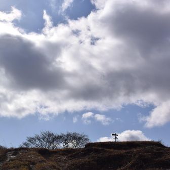 空が近い。ここから見る四方台もよい