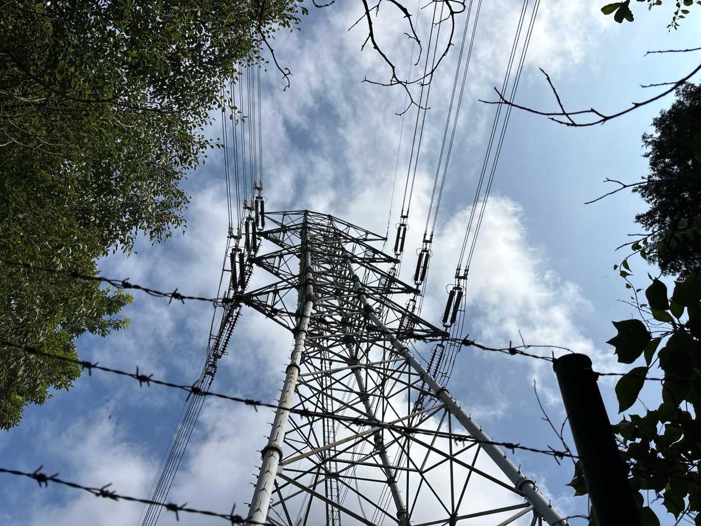 電源開発の鉄塔