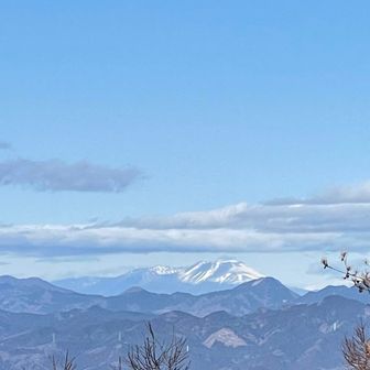 浅間山
谷川連峰は雲で隠れてた