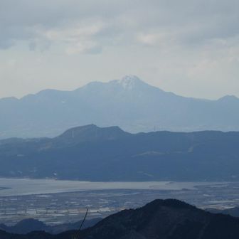 こんな日は空気がキレイなので普賢岳キレイに見えます😄こうやって見ると普賢岳ゴッツいな〜