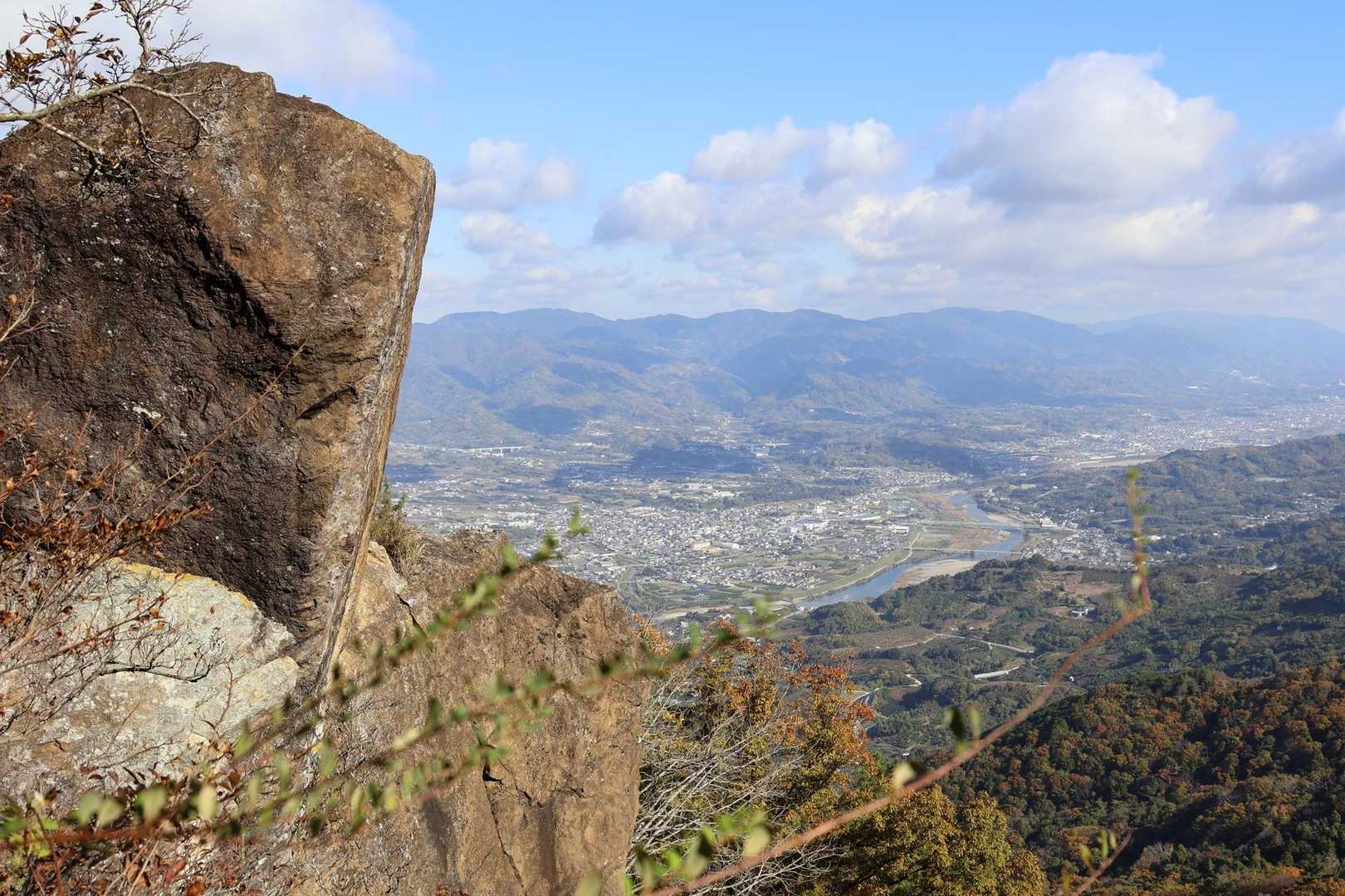 明神岩🪨
