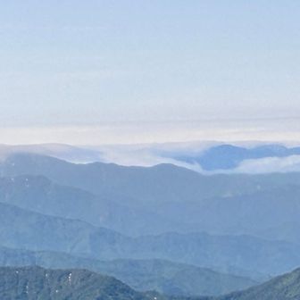 行こうとしていた仙ノ倉山は雲の中☁️
山変は成功でした✨