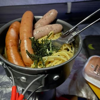 たらこパスタにソーセージ
めちゃくちゃお腹空いてたからなんかすっっごい美味しかった