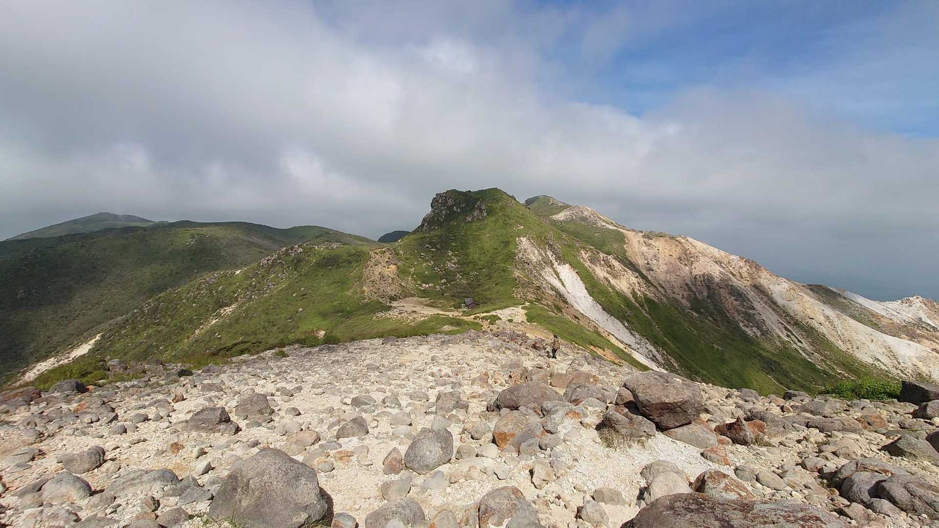 牧ノ戸峠-大曲登山口-諏蛾守越-三俣山-坊がつる炊事場-北 周回コースの写真