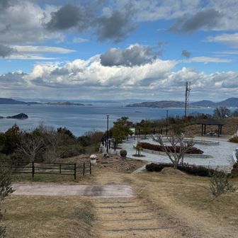 公園に戻ってきました
誰もいない…

すごく良い公園なんだけどなぁ