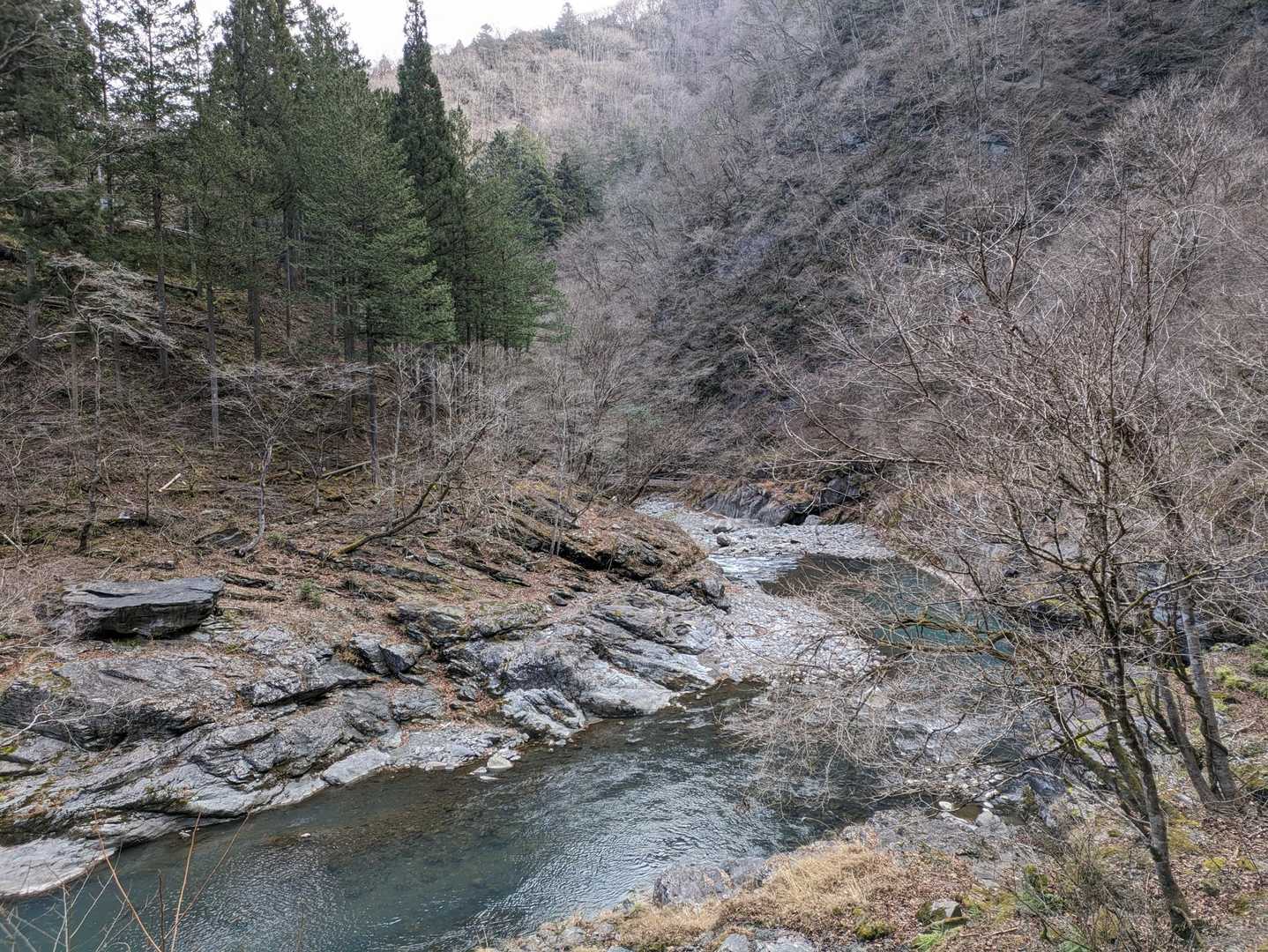 荒川の渓谷の様子