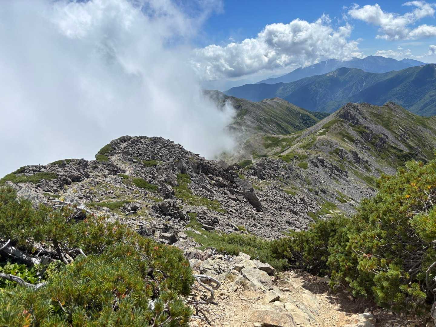 奈良田バス停-ゲート-大門沢登山道入口-農鳥岳 往復コースの写真