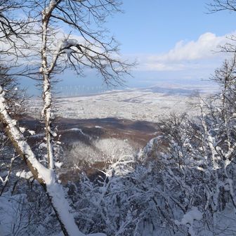 良い展望
樺戸連山と石狩湾がよく見えます
増毛山地は隠れてた