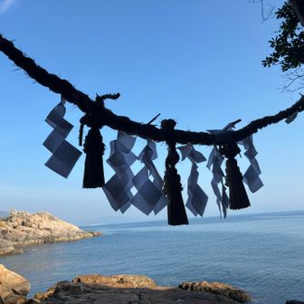 ここの岩で、ランチタイム