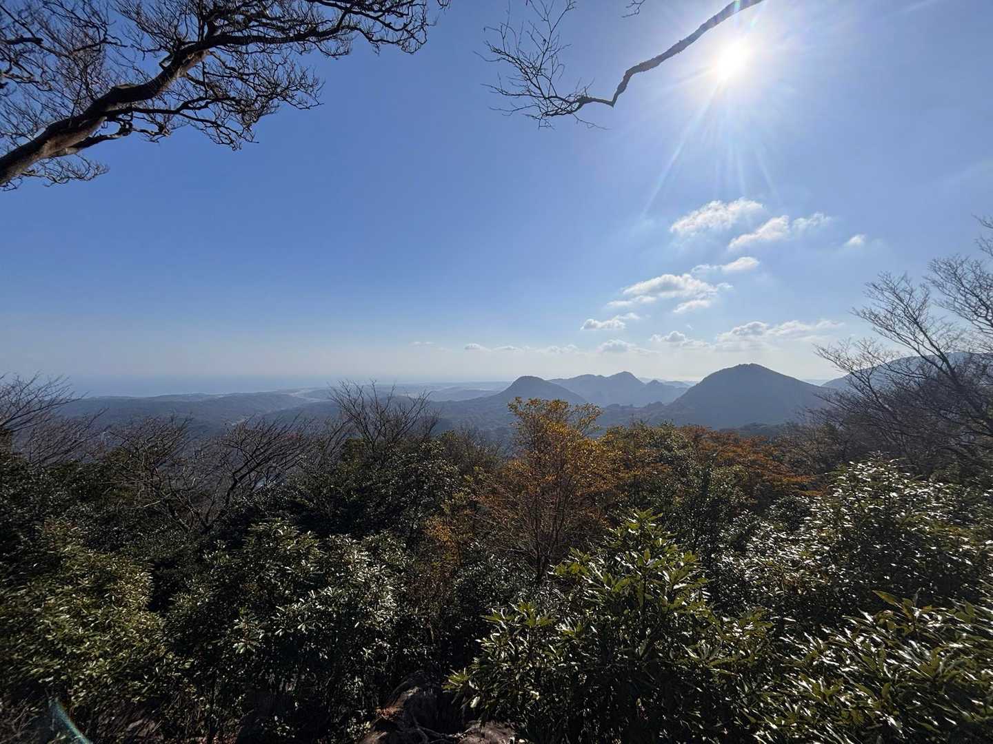 あれは両子山、文殊山かなぁ？
