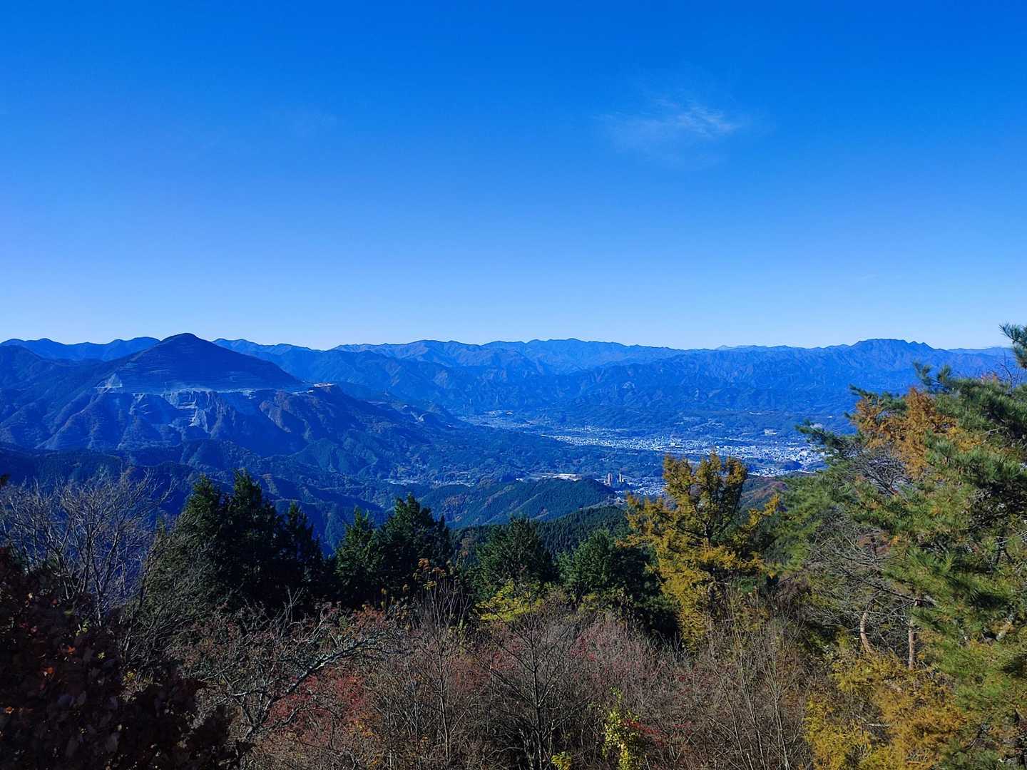 展望台からの眺め✨
武甲山、両神山など