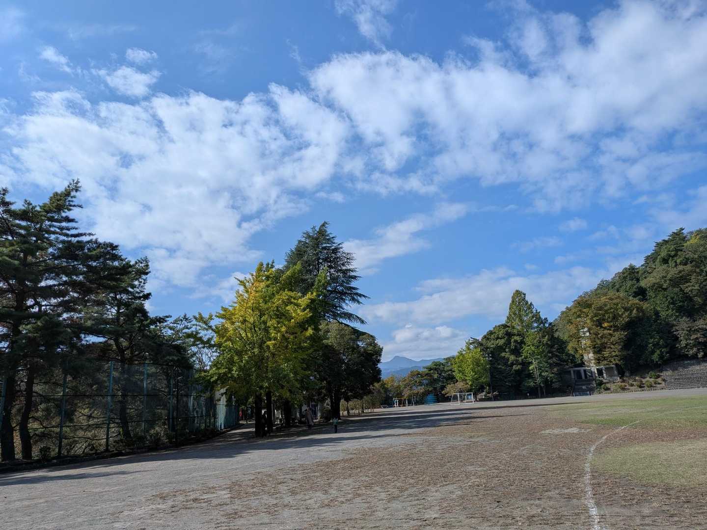 やりたい事を出来る時に

去年、よくランニングとかして元気だった姑がステージ4の診断。最近少しづつ介助の手が必要になってきた。病気は仕方ない。
終わりは皆平等にいつか訪れる
後悔の無いように…
誰かに誇れるように…


「ヒゲダンめっちゃ聴いてるね」て友達に突っ込まれそう