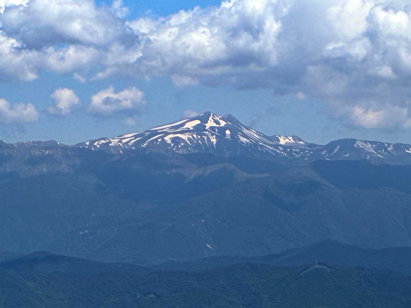 息が切れる😮‍💨休み休み☺️
白山連峰を眺めて元気をいただく😃