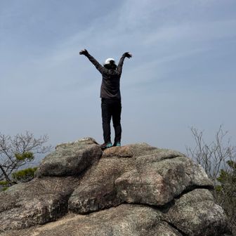 国見岩に登ってみた
降りるのに四苦八苦💦