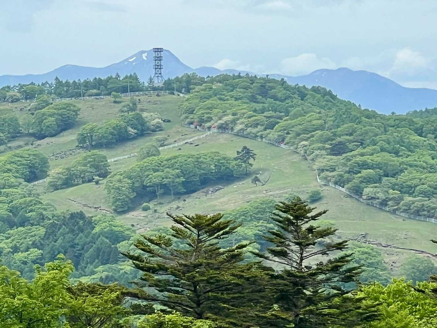 方塞山の鉄塔と日光白根山が重なるポイントを発見しました😁