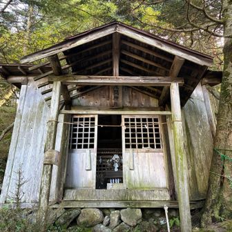 淺間神社　火山館の奥にあります