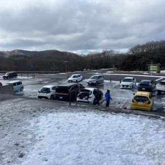 朝も半分くらいでした。
初日の出🌅は　全て埋まるそうです❣️
注意してね
では、良いお年をお迎えください🤗
来年も　よろしくお願いします🙇