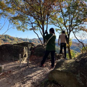 石ころび山、山頂に到着♪♪

下山します！！🤗