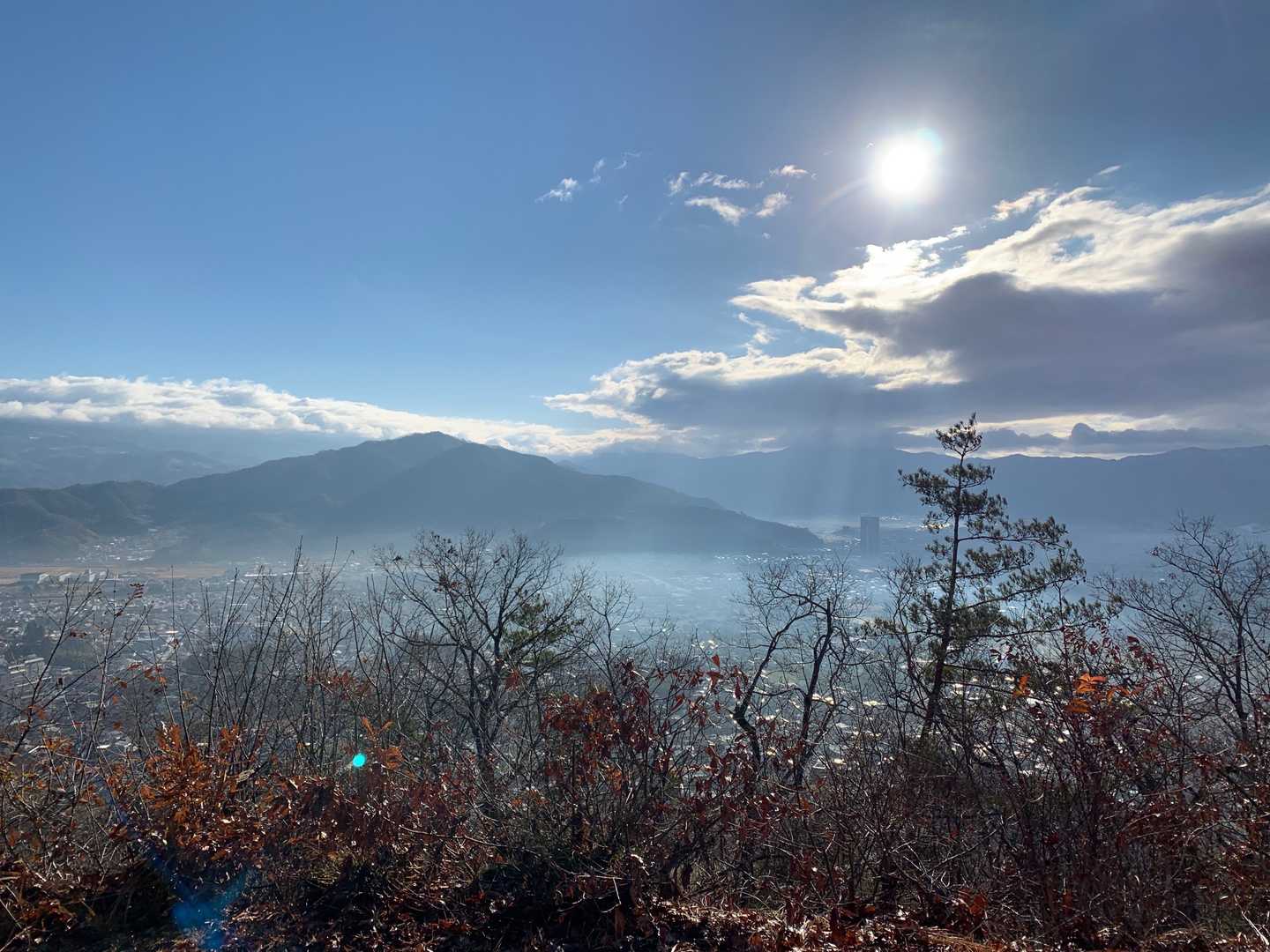 葉山方向。良いお天気で助かります。