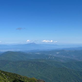 剣ヶ峰から岩手山