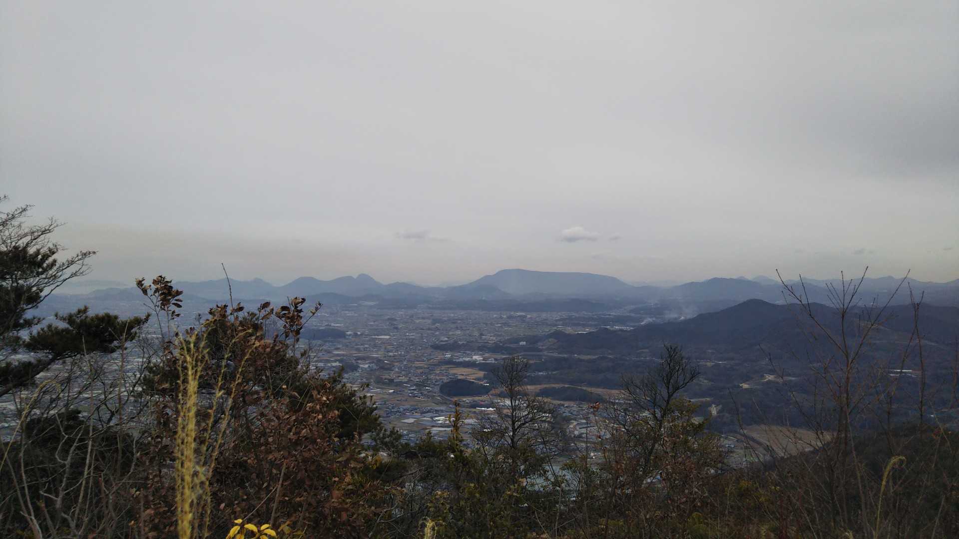 目には、まあまあの曇り空の景色です😄