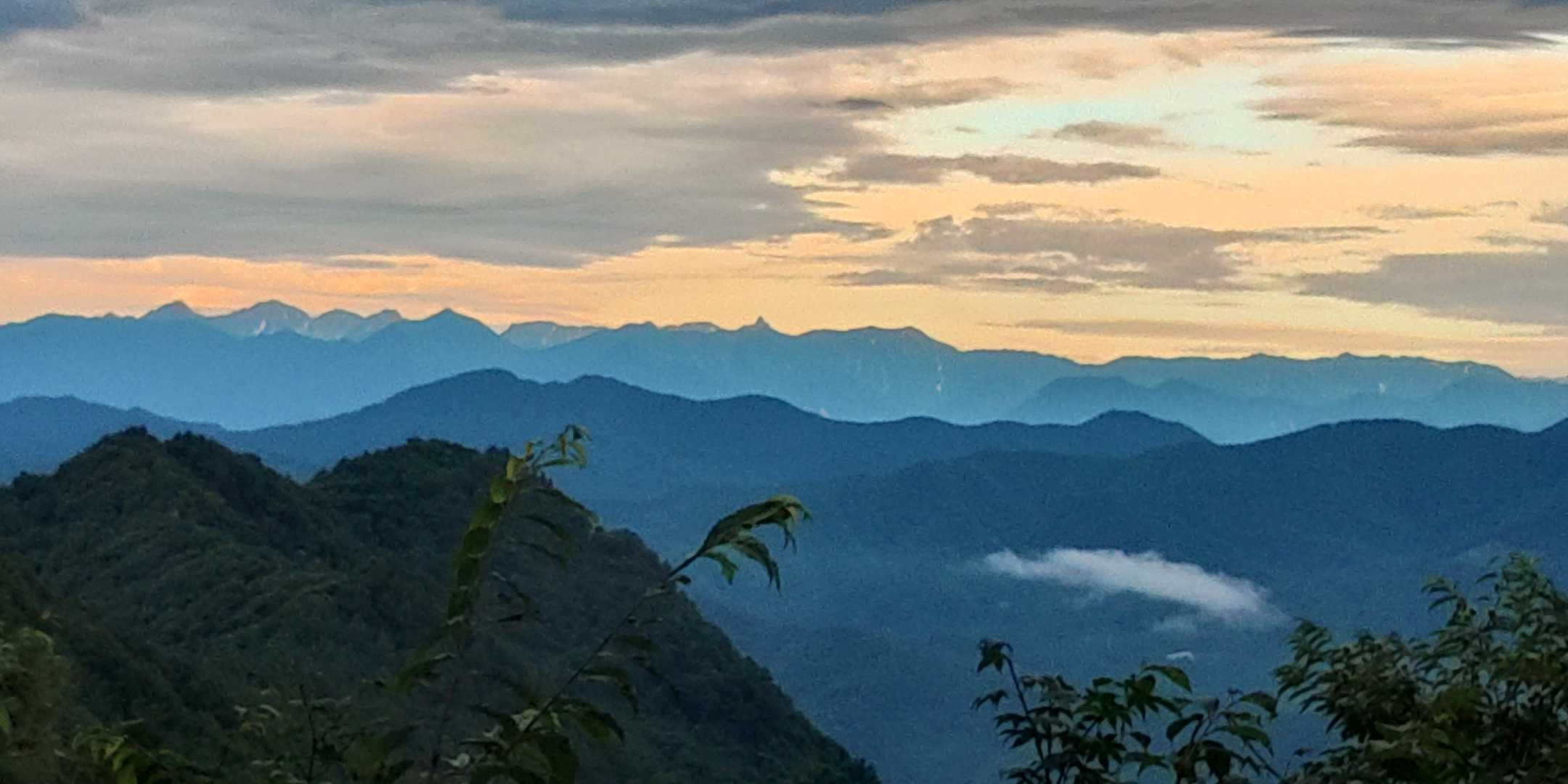 表参道登山口-太郎神社-太郎山-裏参道登山口 周回コースの写真