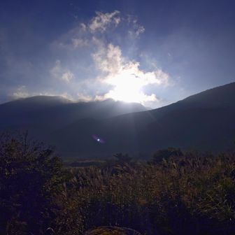 1時間遅れでやっと坊ガツルにも日が差し込みました☀