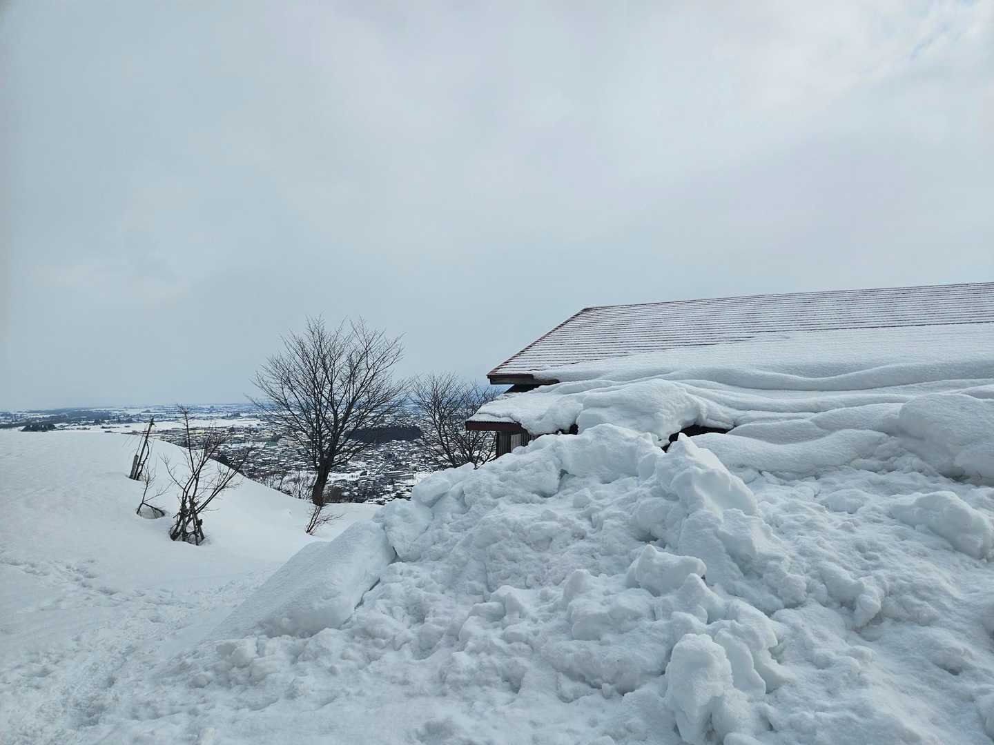 あたご山荘で休憩です