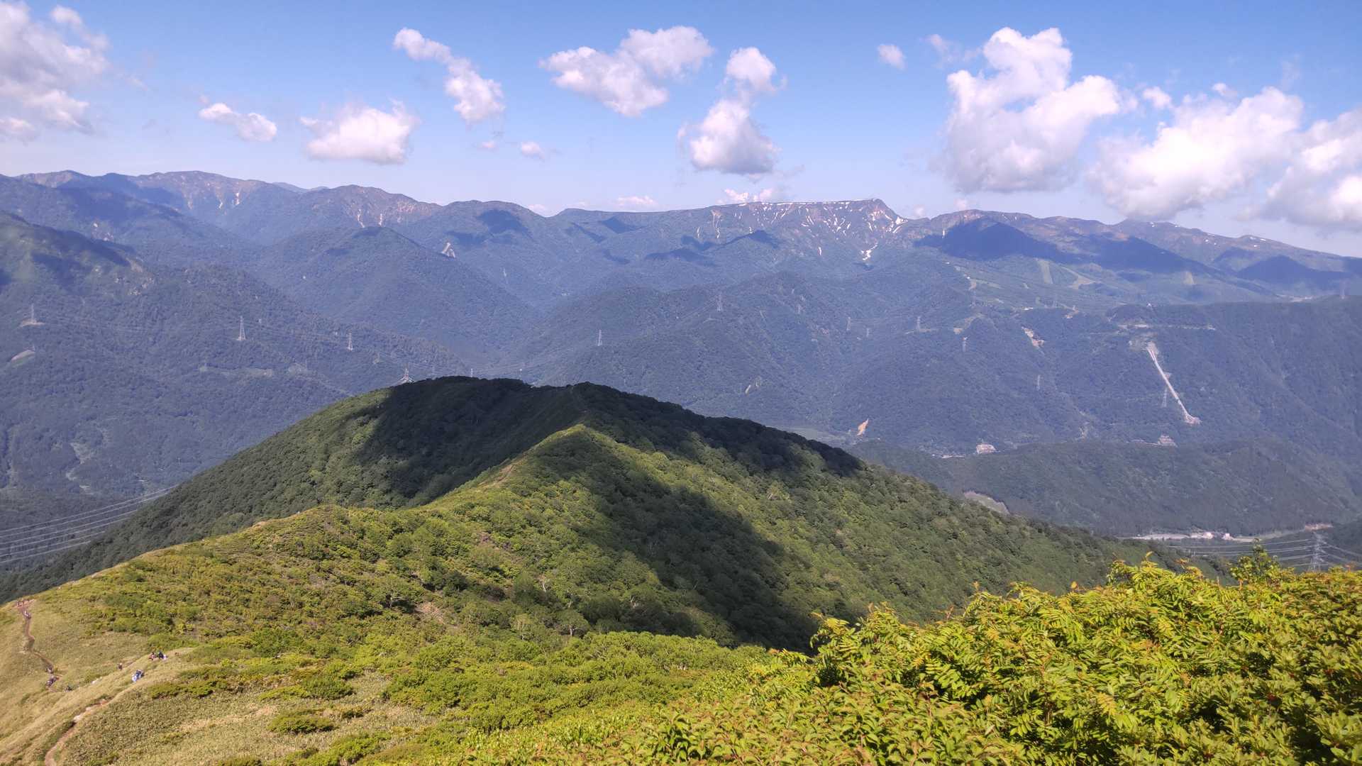 苗場山